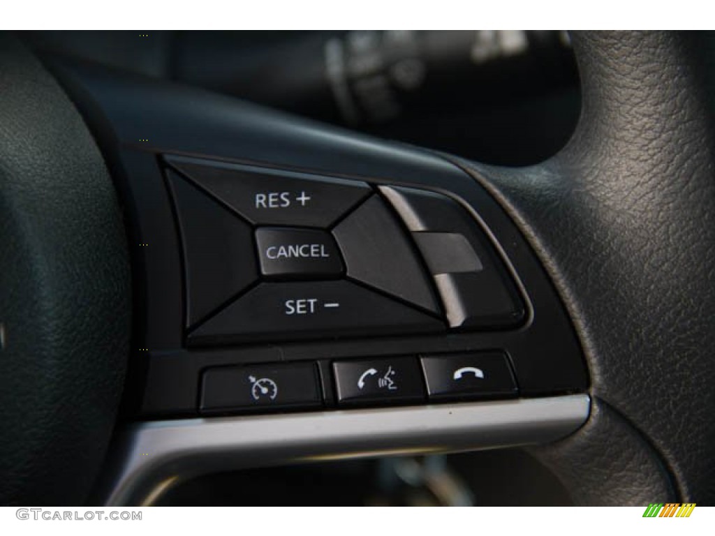2017 Nissan Rogue S Steering Wheel Photos