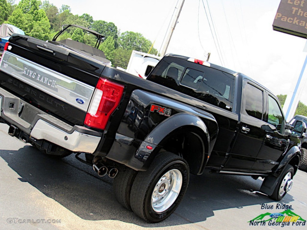 2019 F450 Super Duty King Ranch Crew Cab 4x4 - Agate Black / King Ranch Java photo #37