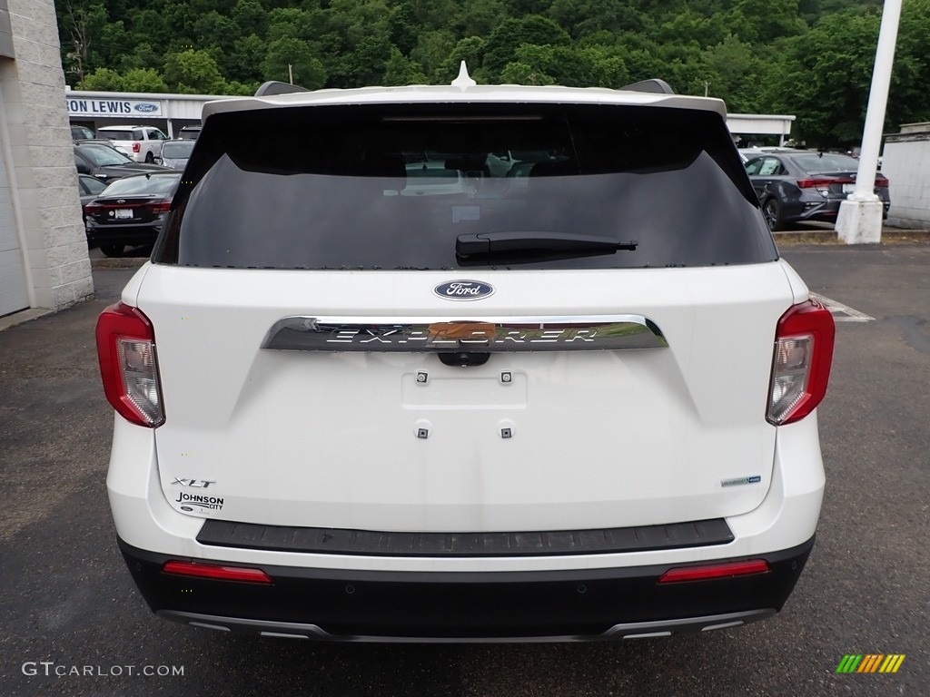 2020 Explorer XLT 4WD - Oxford White / Sandstone photo #3