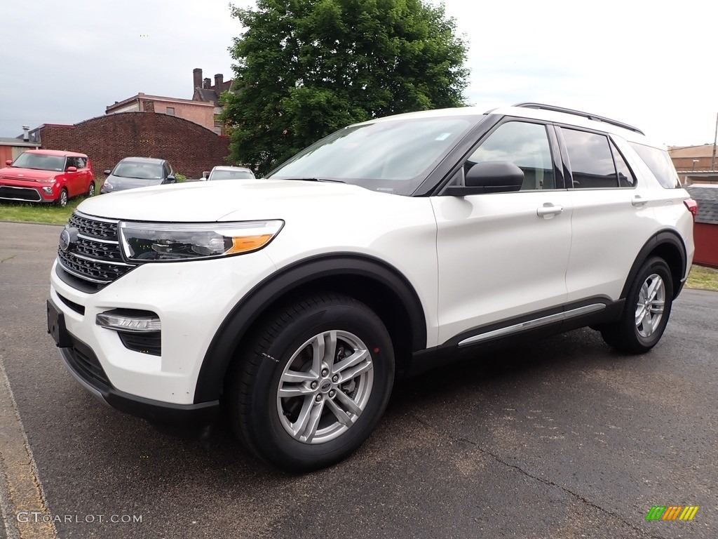2020 Explorer XLT 4WD - Oxford White / Sandstone photo #8
