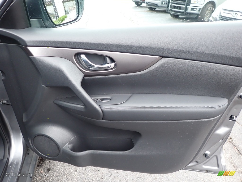 2016 Nissan Rogue SV Charcoal Door Panel Photo #138256122