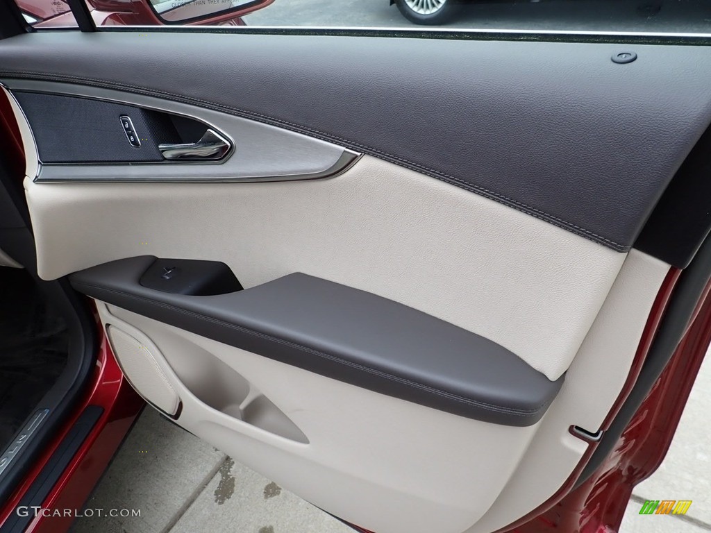 2018 Lincoln MKX Premiere AWD Cappuccino Door Panel Photo #138256248