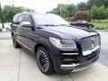 Front 3/4 View of 2018 Navigator Black Label 4x4