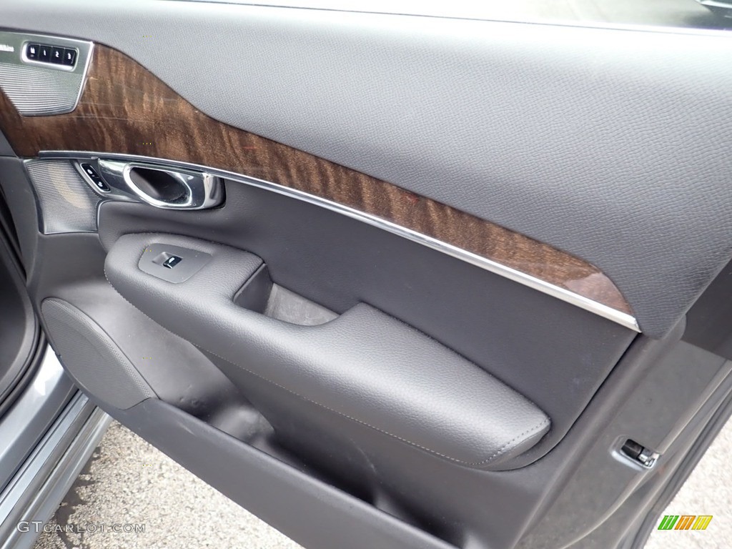 2016 Volvo XC90 T6 AWD Charcoal Door Panel Photo #138257163