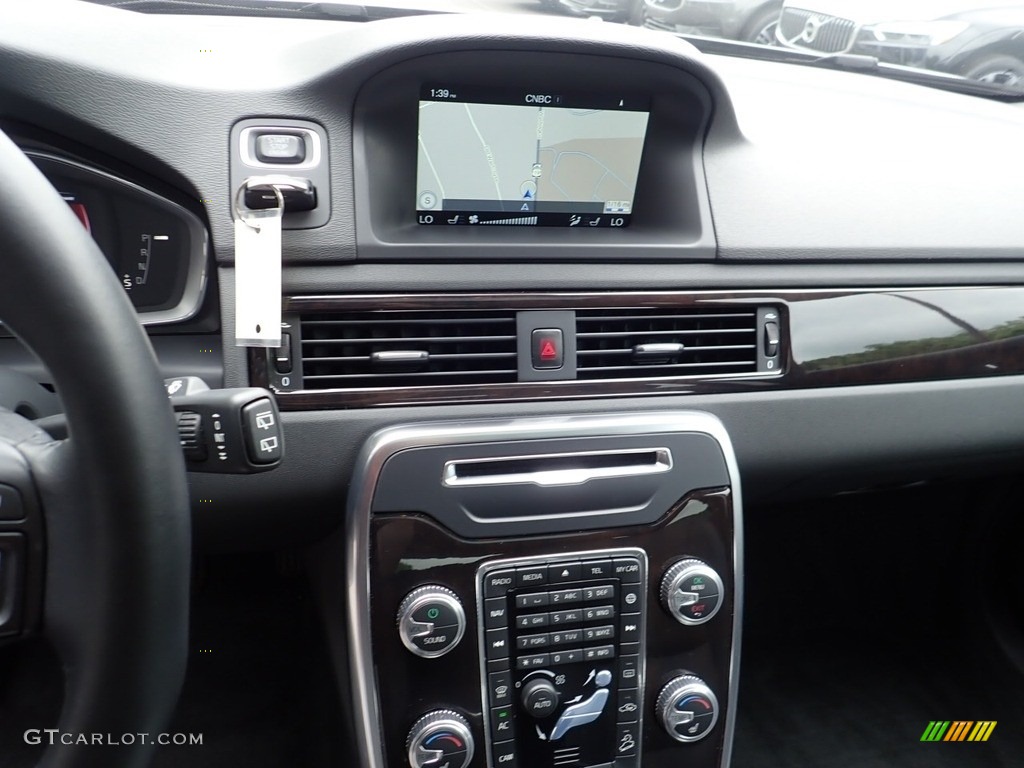 2016 XC70 T5 AWD - Bright Silver Metallic / Off Black photo #22