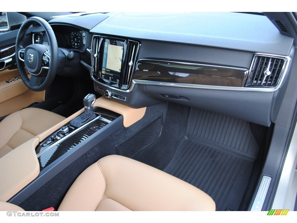 2018 Volvo S90 T5 Dashboard Photos