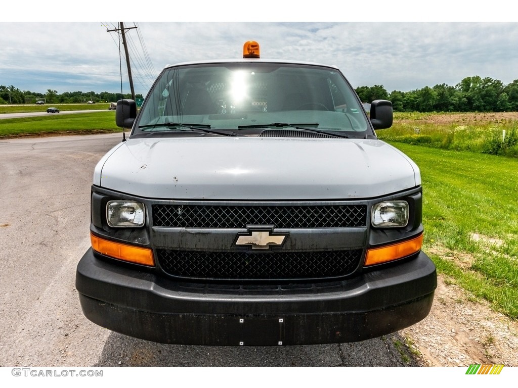 2008 Express 3500 Cargo Van - Summit White / Neutral photo #9