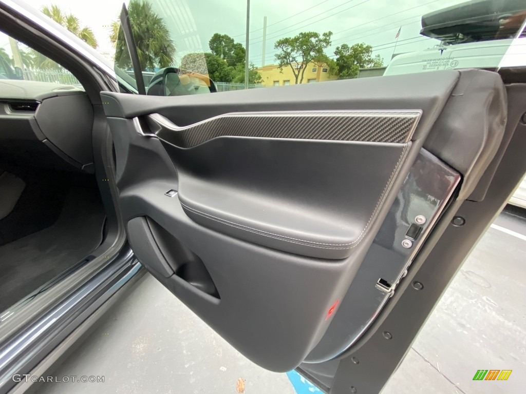 2018 Tesla Model X 100D Black Door Panel Photo #138268142