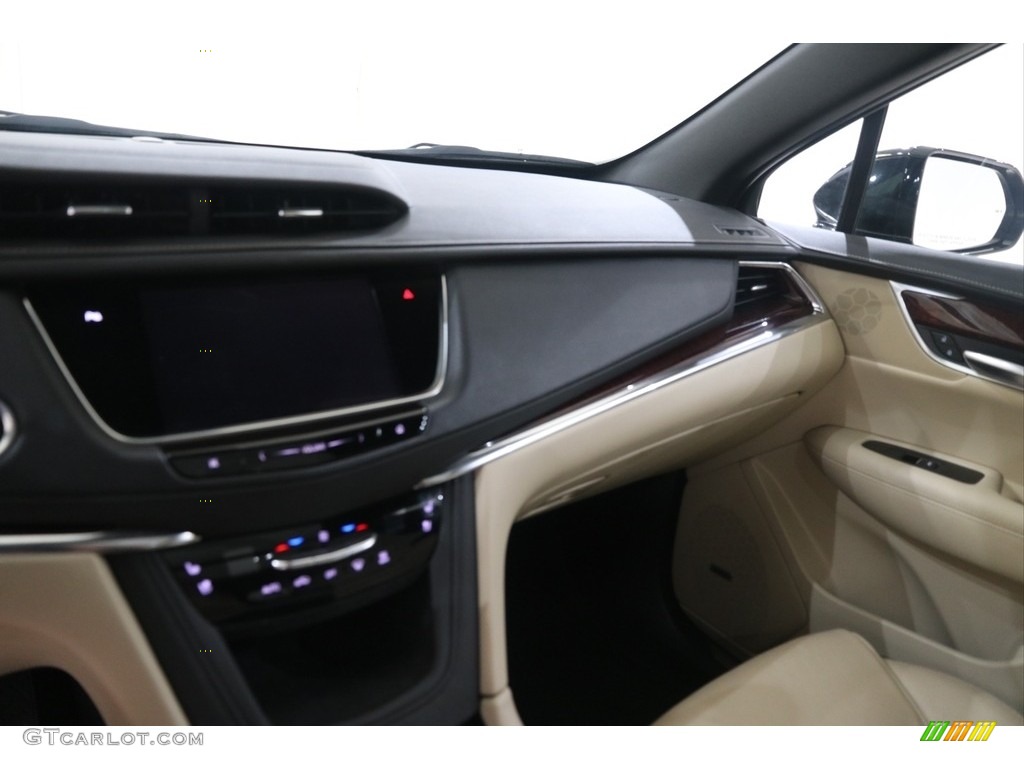 2019 Cadillac XT5 Premium Luxury Dashboard Photos