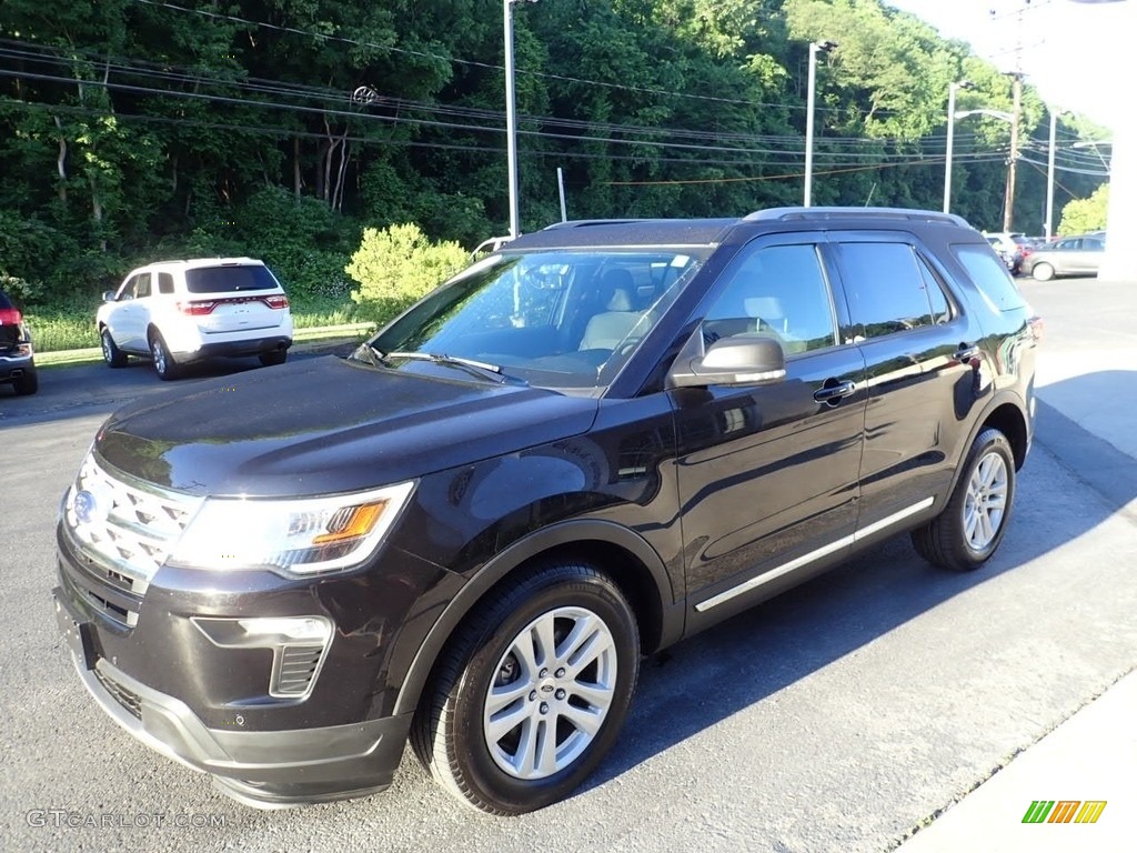 2019 Explorer XLT 4WD - Agate Black / Medium Black photo #6