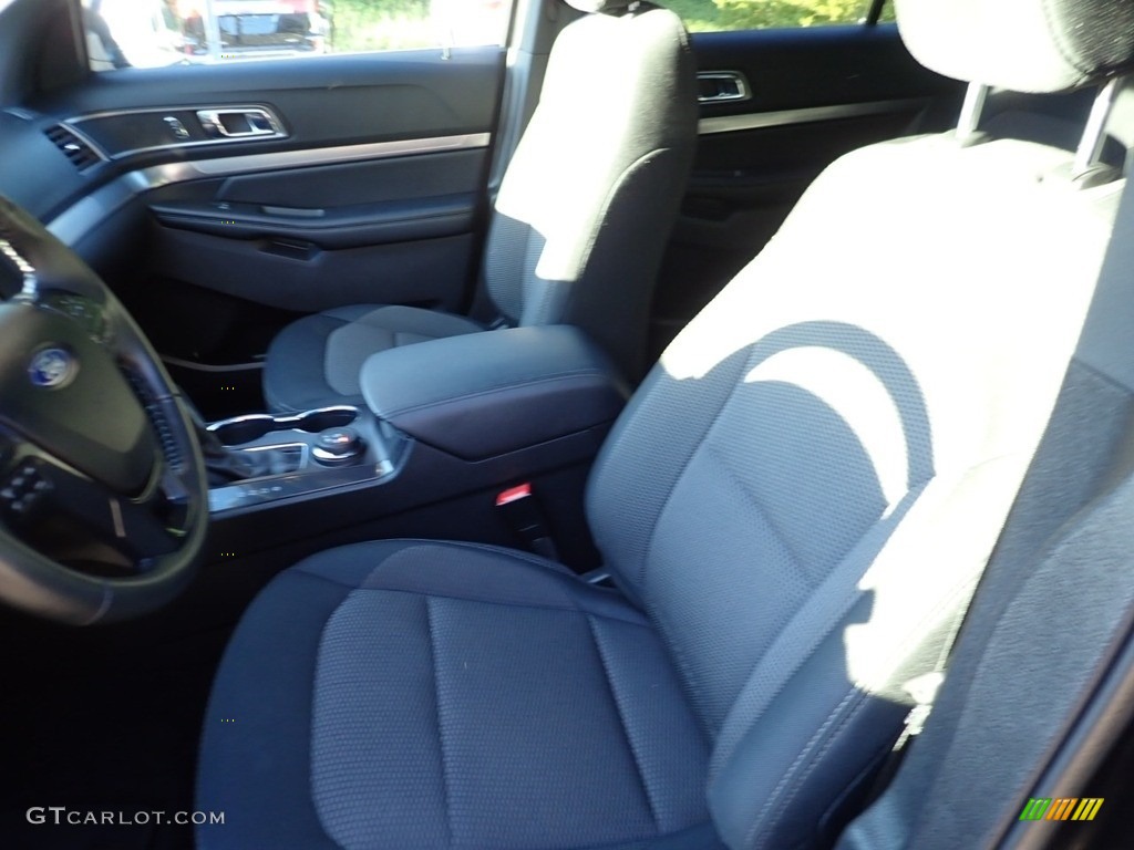 2019 Explorer XLT 4WD - Agate Black / Medium Black photo #16