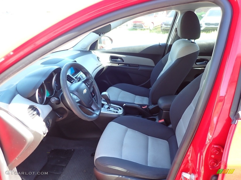 2015 Cruze LS - Red Hot / Jet Black/Medium Titanium photo #12