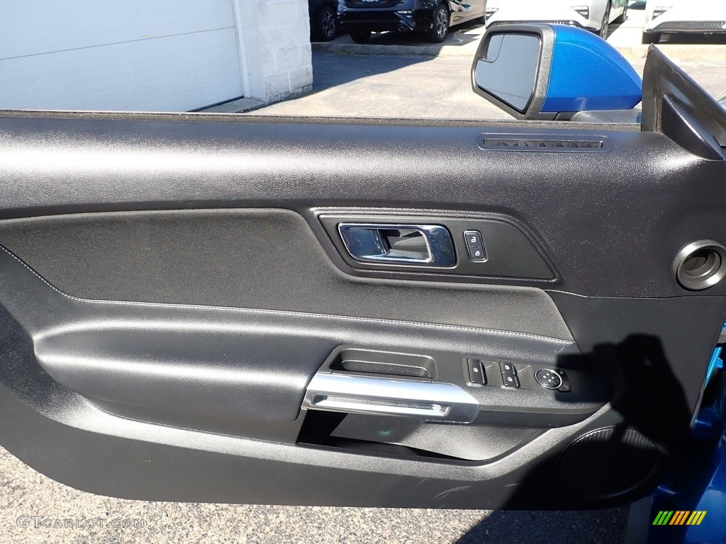 2017 Mustang V6 Convertible - Lightning Blue / Ebony photo #15