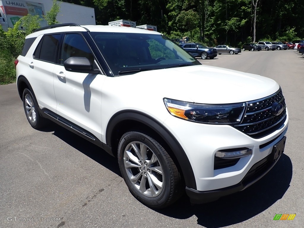 2020 Explorer XLT 4WD - Star White Metallic Tri-Coat / Sandstone photo #3