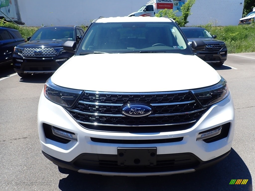 2020 Explorer XLT 4WD - Star White Metallic Tri-Coat / Sandstone photo #4