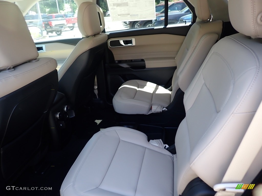 2020 Explorer XLT 4WD - Star White Metallic Tri-Coat / Sandstone photo #8