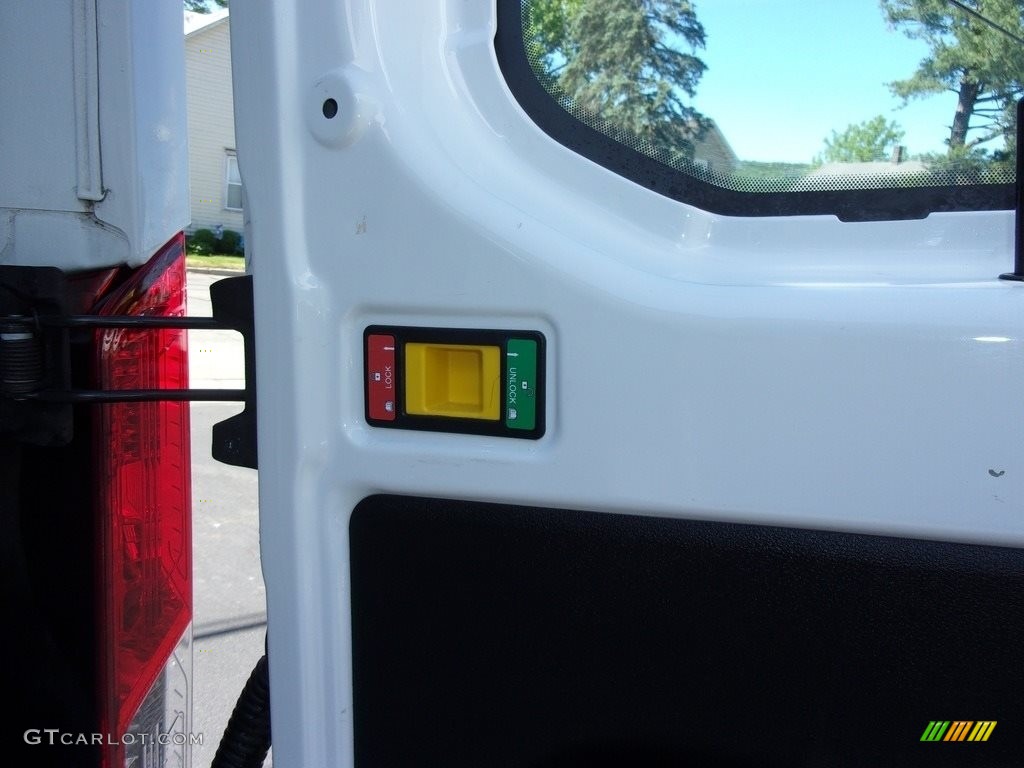 2019 Transit Van 150 MR Regular - Oxford White / Pewter photo #10