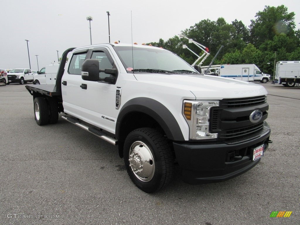 Oxford White 2018 Ford F550 Super Duty XL Crew Cab 4x4 Chassis Exterior Photo #138278567