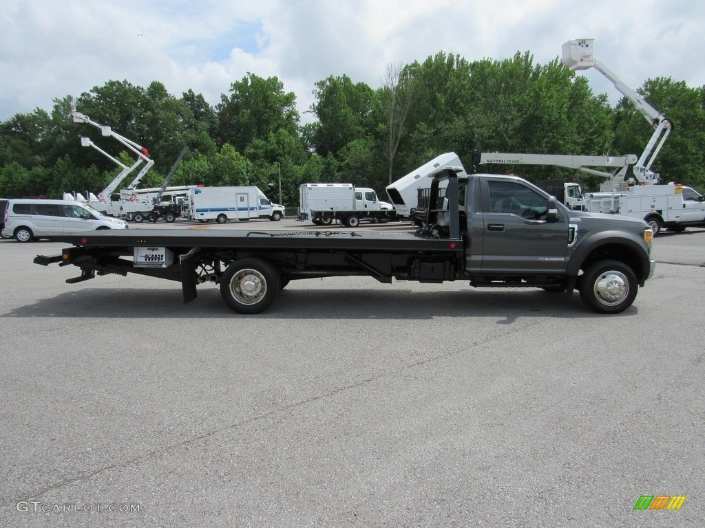 Magnetic 2017 Ford F550 Super Duty XL Regular Cab 4x4 Rollback Truck Exterior Photo #138279435