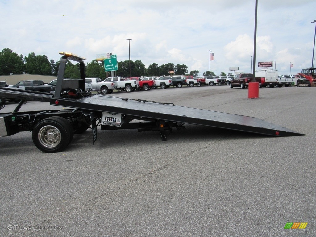 Magnetic 2017 Ford F550 Super Duty XL Regular Cab 4x4 Rollback Truck Exterior Photo #138279539