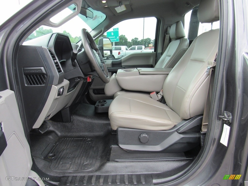 2017 Ford F550 Super Duty XL Regular Cab 4x4 Rollback Truck Front Seat Photo #138279863