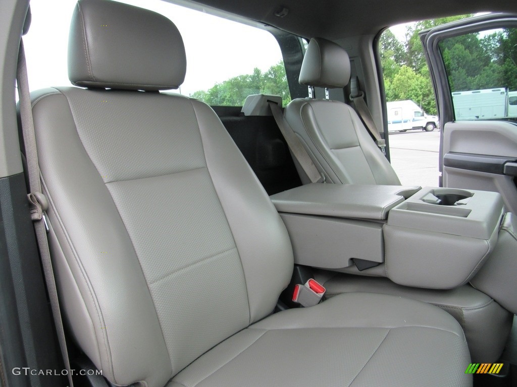 2017 Ford F550 Super Duty XL Regular Cab 4x4 Rollback Truck Interior Color Photos