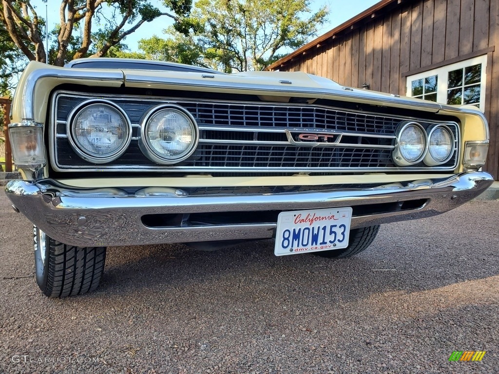 1968 Torino GT Fastback - Meadowlark Yellow / Black photo #10