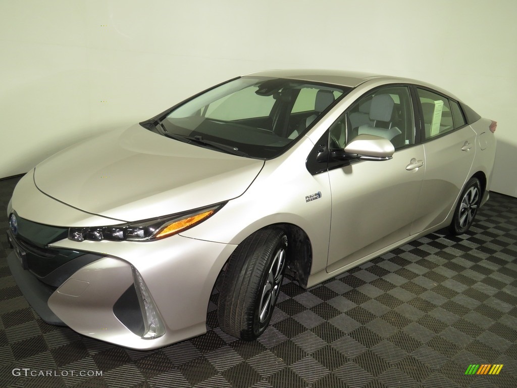 2017 Prius Prime Premium - Classic Silver Metallic / Gray photo #7