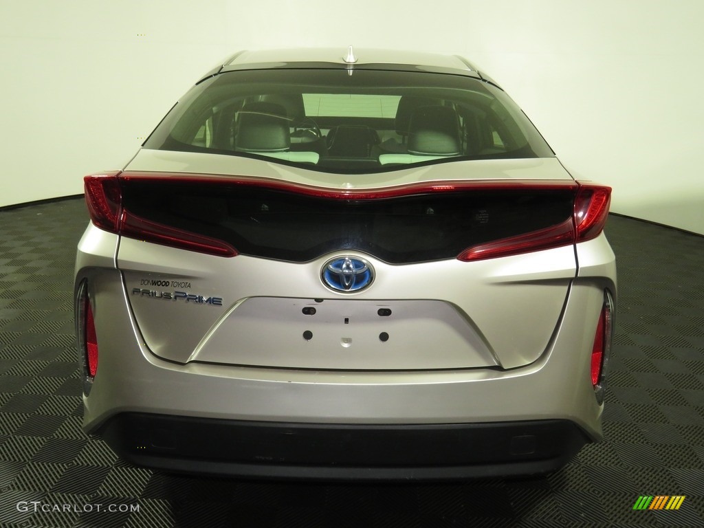 2017 Prius Prime Premium - Classic Silver Metallic / Gray photo #11