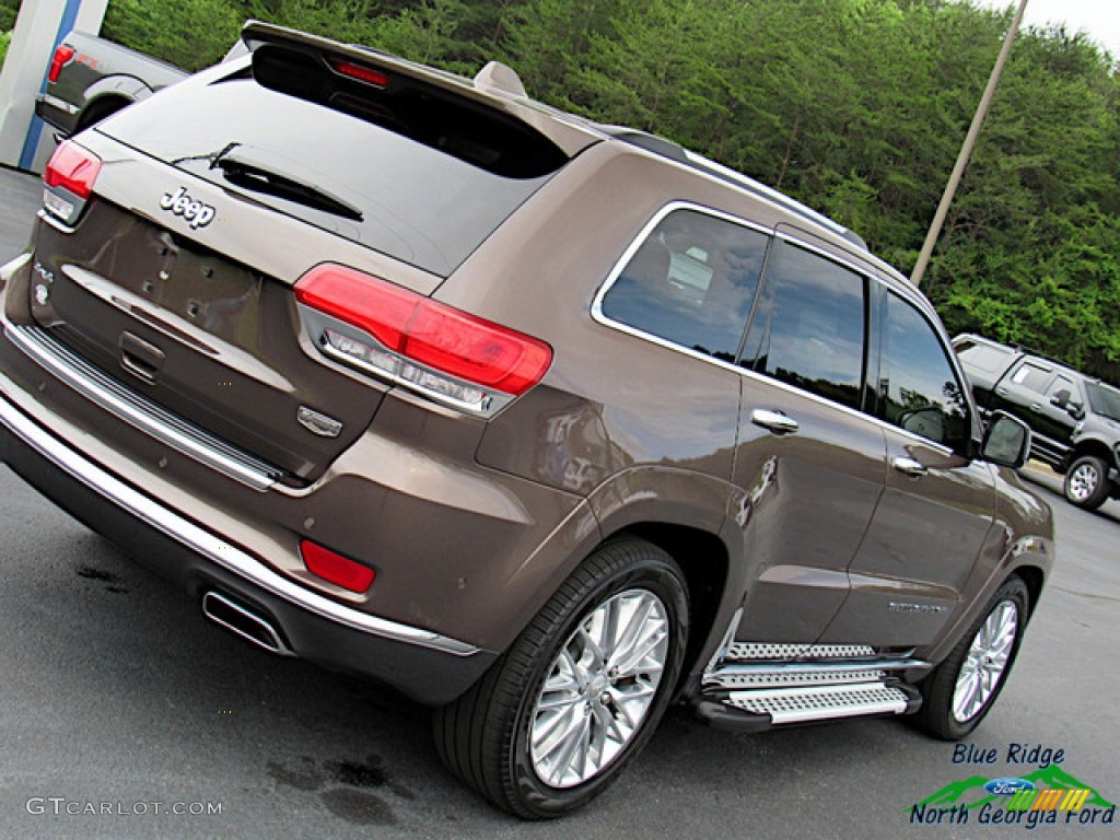 2018 Grand Cherokee Summit 4x4 - Walnut Brown Metallic / Dark Sienna Brown/Black photo #34