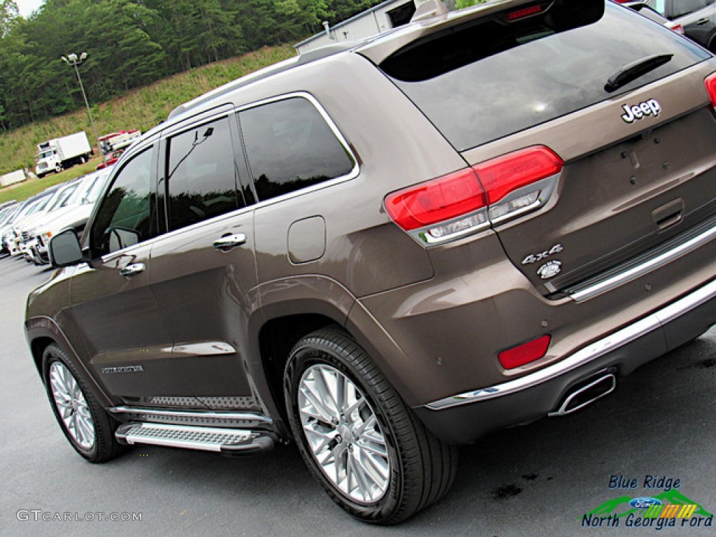 2018 Grand Cherokee Summit 4x4 - Walnut Brown Metallic / Dark Sienna Brown/Black photo #35