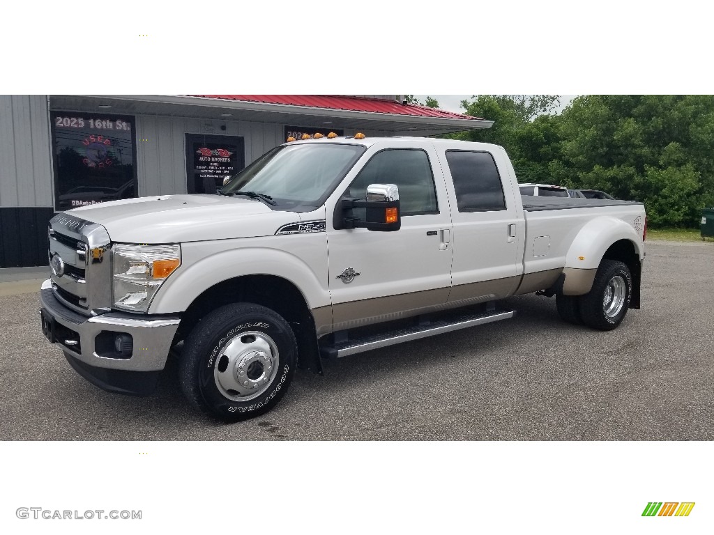 Oxford White Ford F350 Super Duty