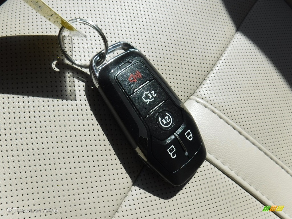 2016 Lincoln MKZ 2.0 AWD Keys Photo #138285897