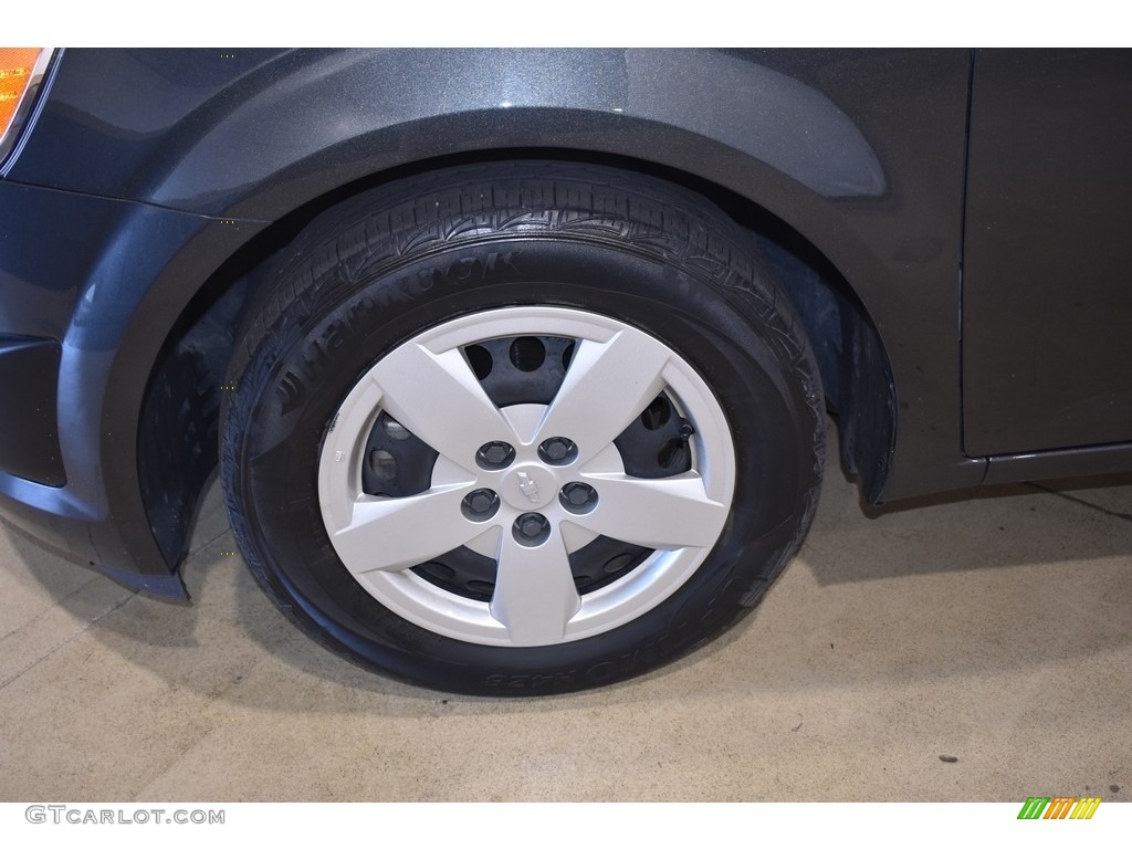 2016 Chevrolet Sonic LS Sedan Wheel Photos