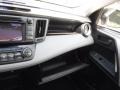Super White - RAV4 XLE AWD Photo No. 25