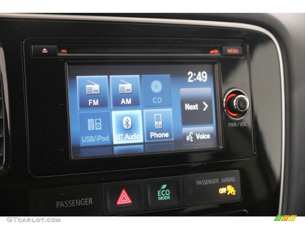 2015 Mitsubishi Outlander SE Controls Photo #138291429