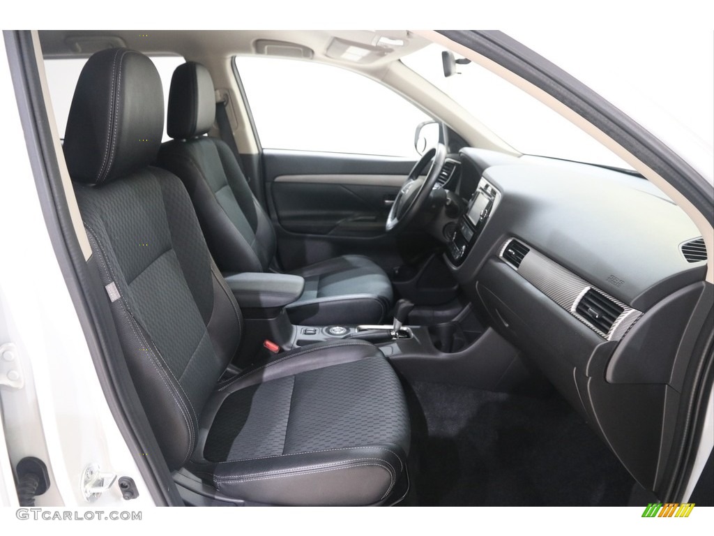 2015 Mitsubishi Outlander SE Front Seat Photos