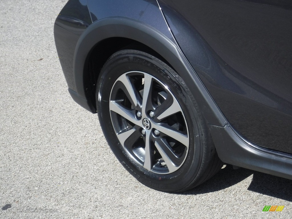 2018 Prius c Two - Magnetic Gray Metallic / Blue/Dark Gray Two-Tone photo #3