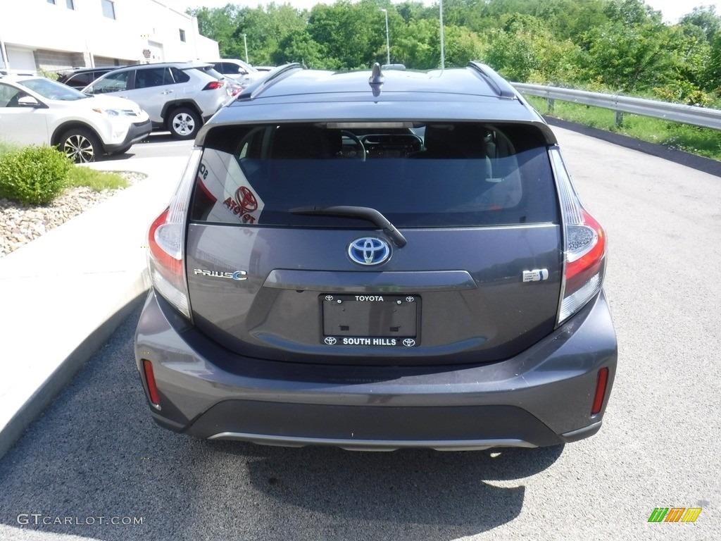 2018 Prius c Two - Magnetic Gray Metallic / Blue/Dark Gray Two-Tone photo #7