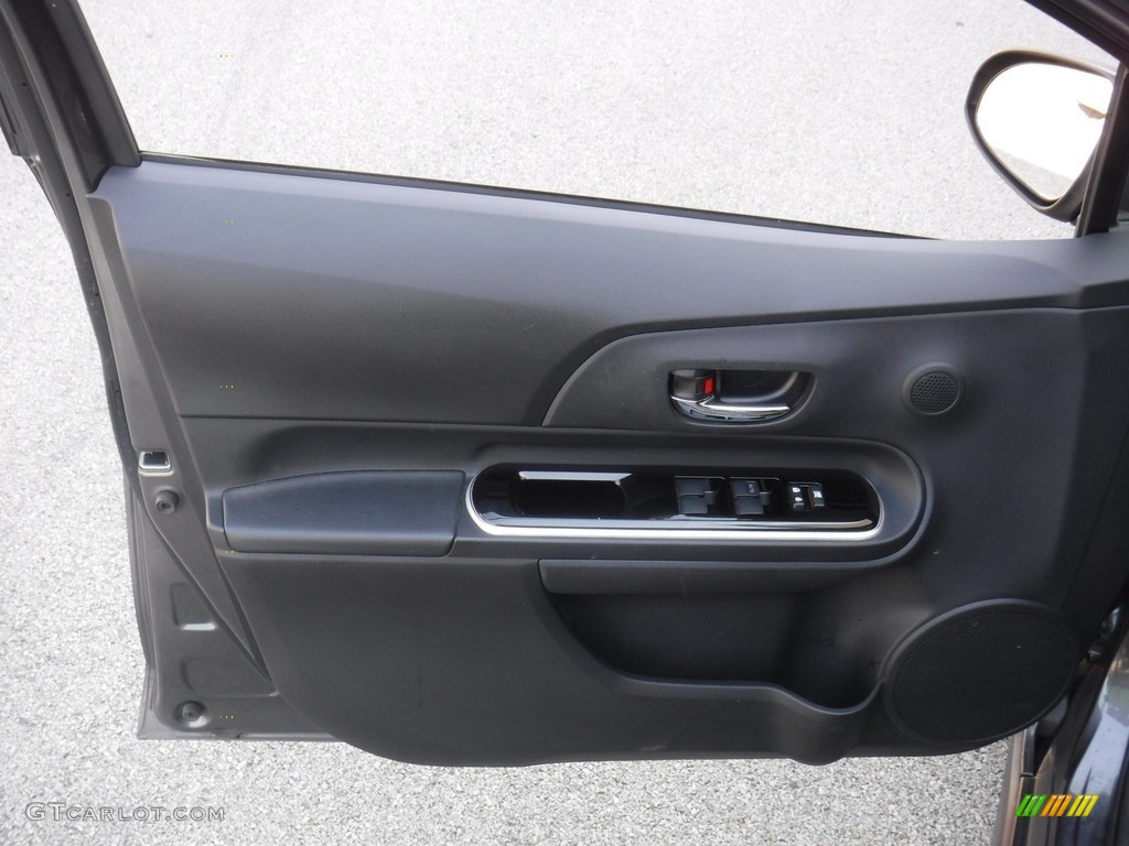 2018 Prius c Two - Magnetic Gray Metallic / Blue/Dark Gray Two-Tone photo #11
