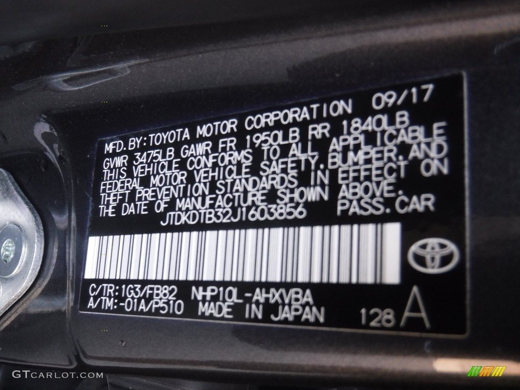 2018 Prius c Two - Magnetic Gray Metallic / Blue/Dark Gray Two-Tone photo #24
