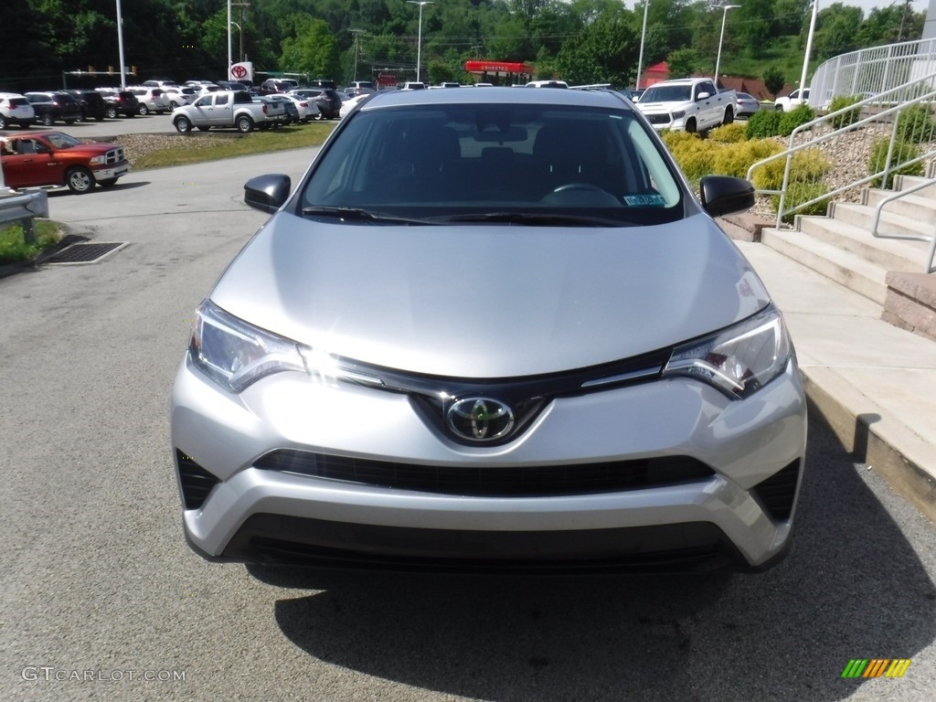 2017 RAV4 LE AWD - Silver Sky Metallic / Black photo #4