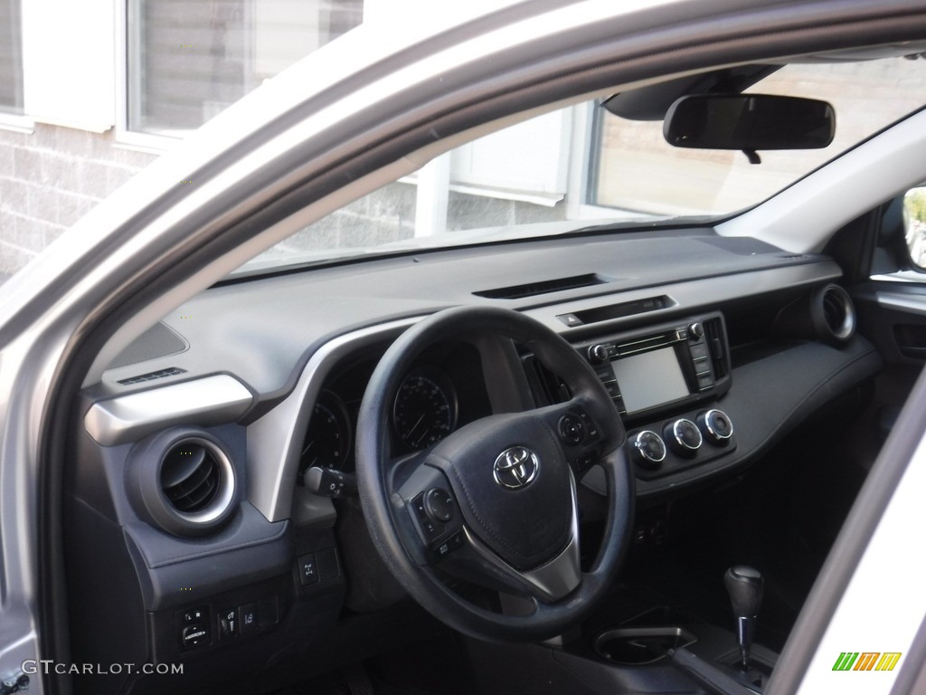 2017 RAV4 LE AWD - Silver Sky Metallic / Black photo #11