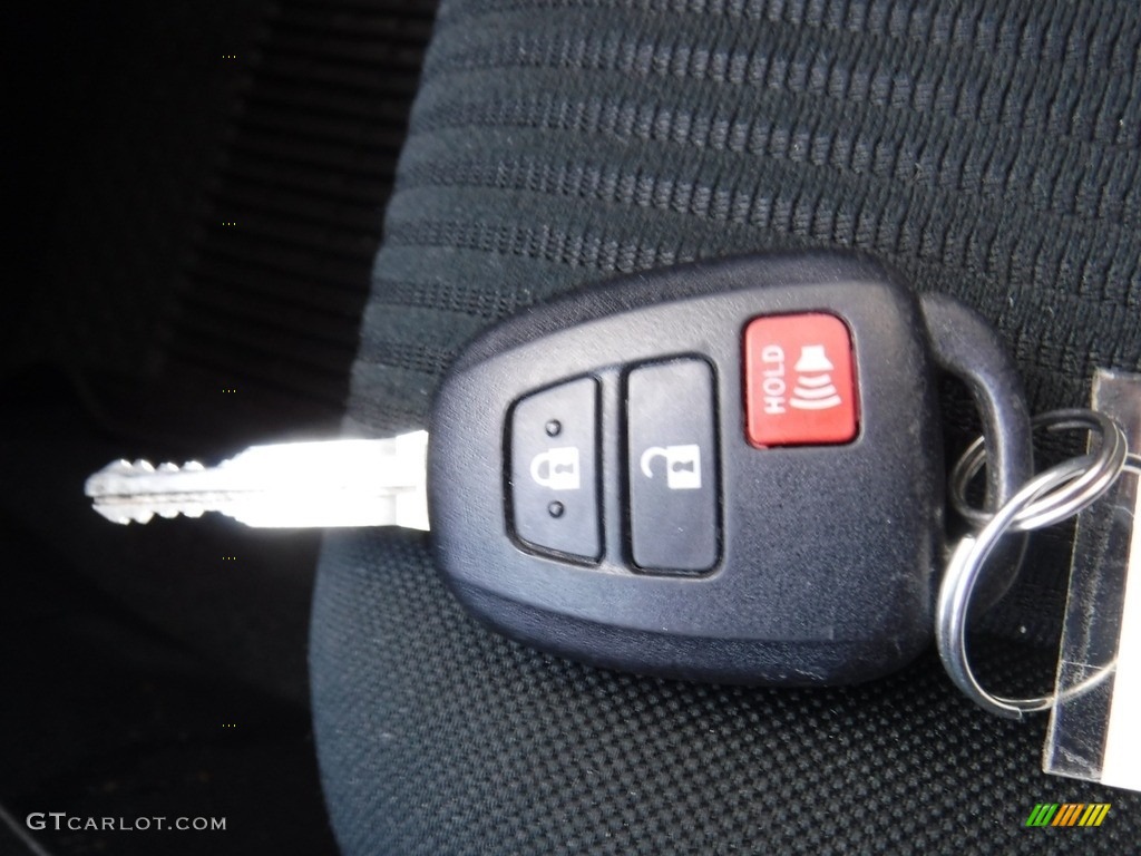 2017 RAV4 LE AWD - Silver Sky Metallic / Black photo #25