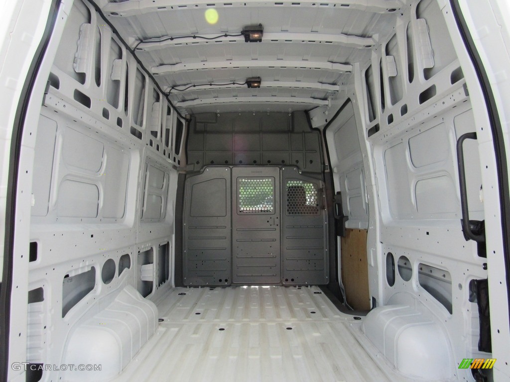 2018 NV 2500 HD S Cargo - Glacier White / Gray photo #12