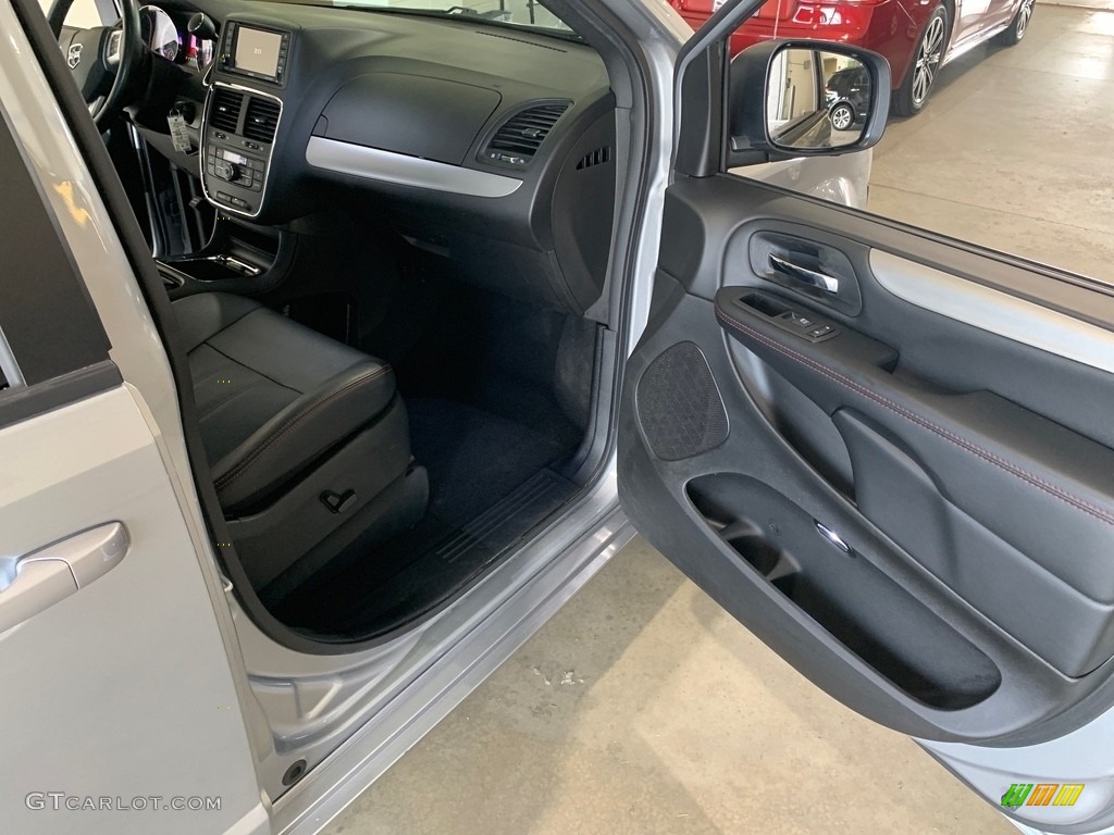 2019 Grand Caravan GT - Granite Pearl / Black photo #15