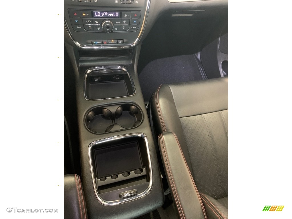 2019 Grand Caravan GT - Granite Pearl / Black photo #22