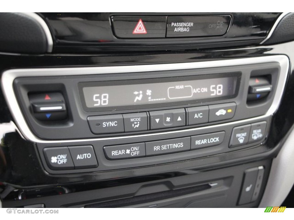2020 Honda Pilot Touring Controls Photo #138298223
