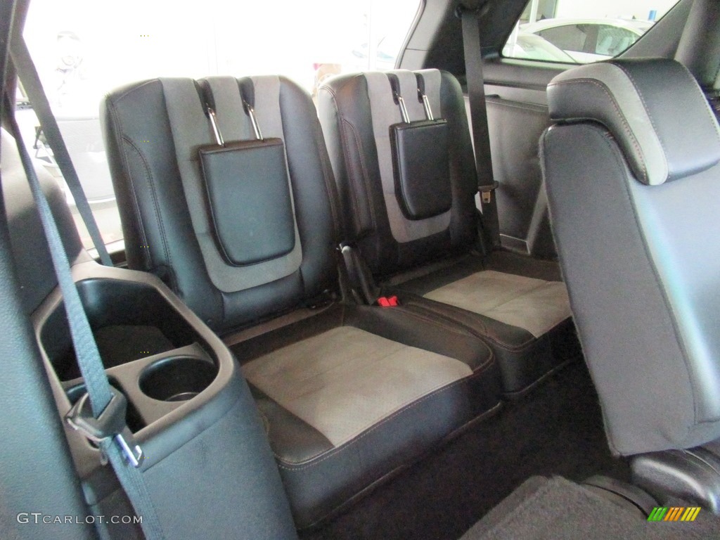 2017 Explorer XLT 4WD - Ingot Silver / Ebony Black photo #21