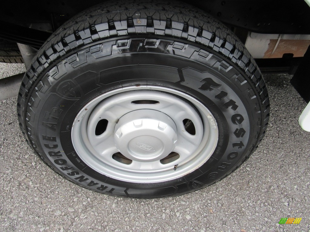 2011 Ford F250 Super Duty XL Regular Cab Chassis Wheel Photo #138304145